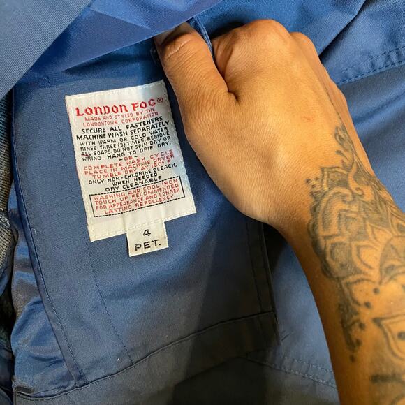 Vintage London Fog| Women’s teal collared long trench coat jacket - Picture 13 of 14